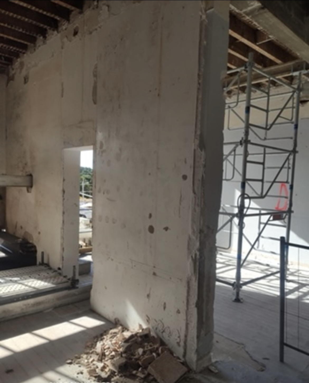 Reprise structurelle intérieure avec étaiement pendant les travaux